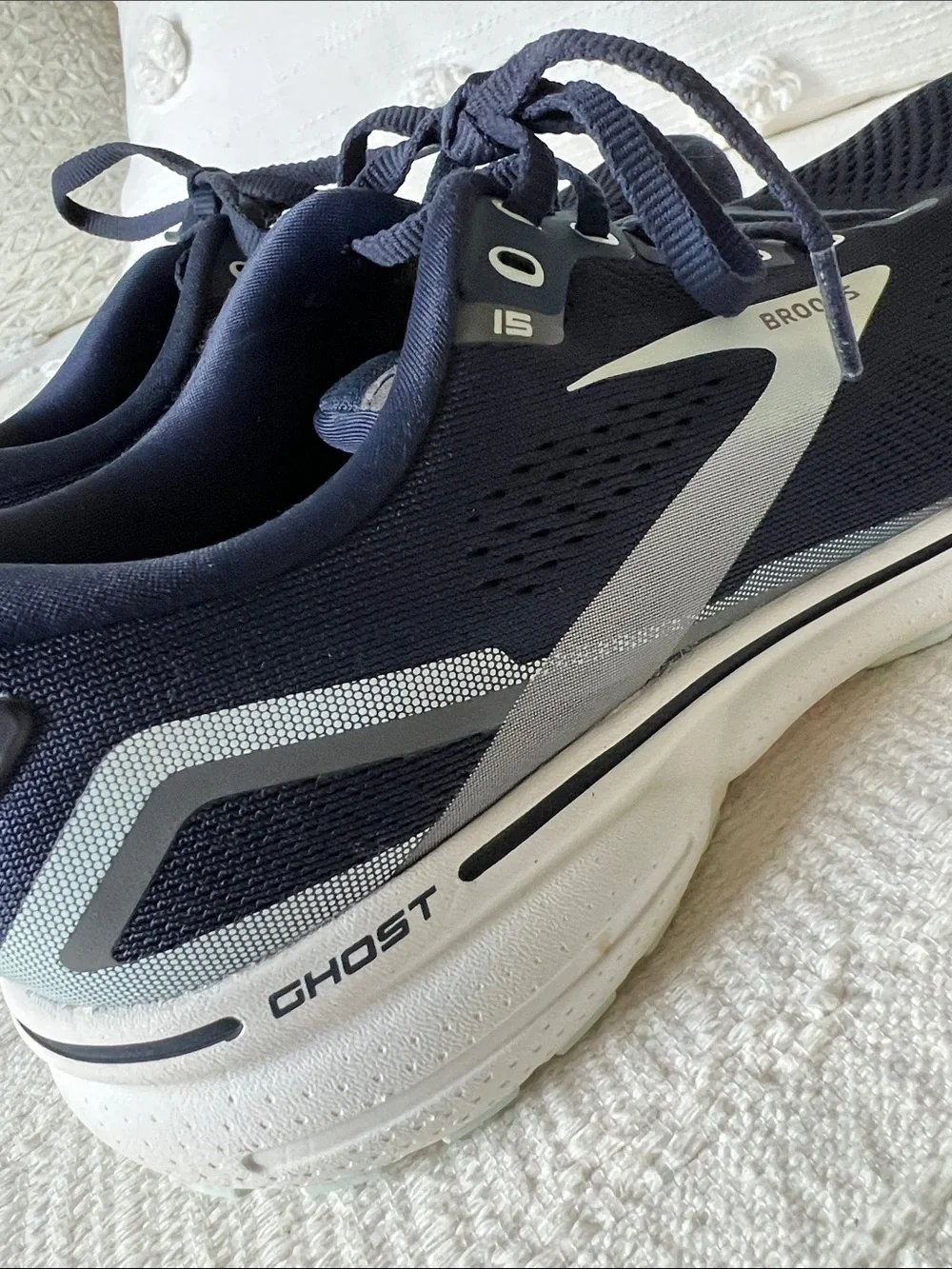 Brooks Ghost 15 Women’s Navy and White Athletic Running Shoes